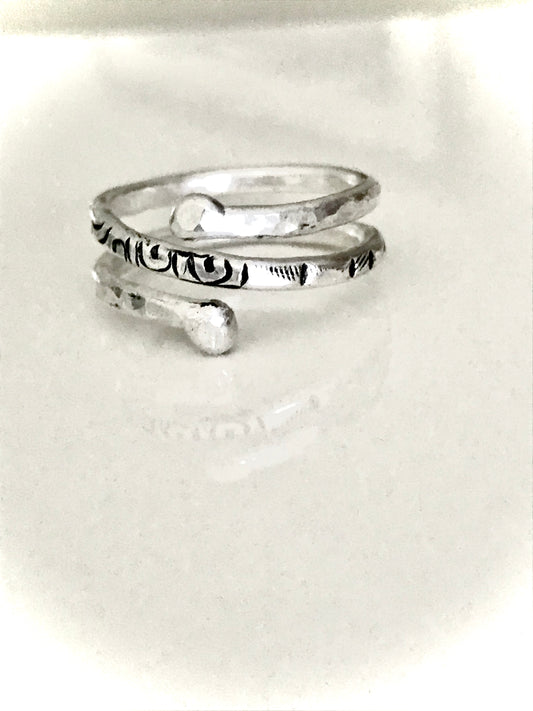 Lizzie Ring - Silver wrap ring